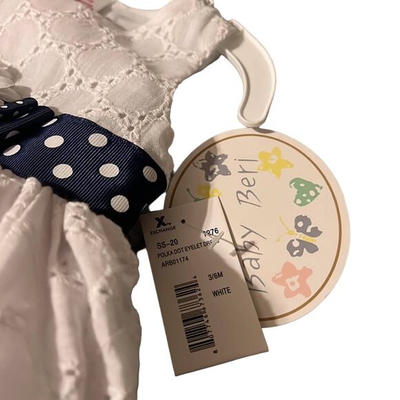 NWT Floral Eyelet Lace Blue and White Dress with Daisy - Picture 3 of 8